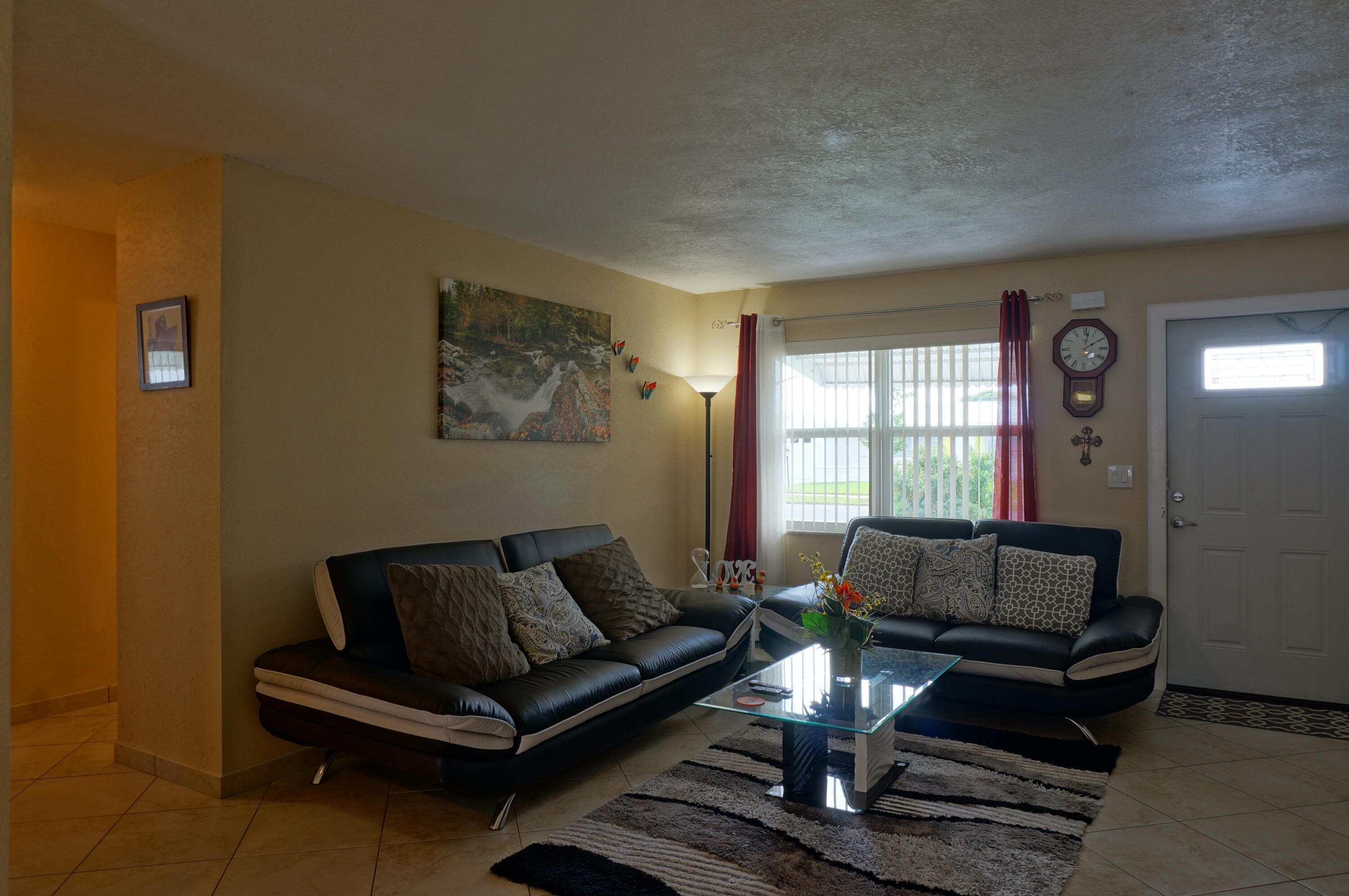 720 Southwest 18th Street Boynton Beach, FL 33426 - Photo 5 of 23 DSC07729