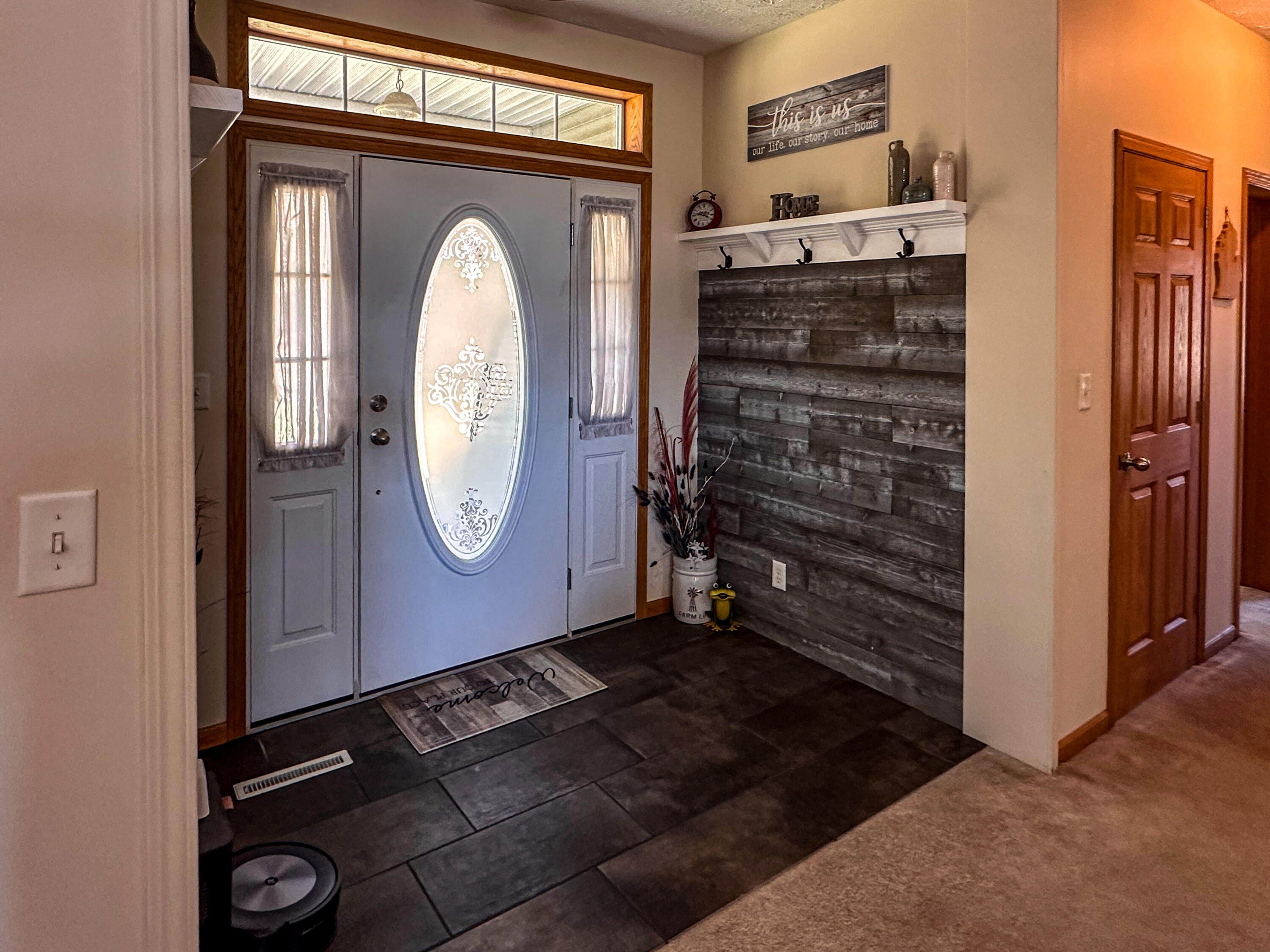 2315 Stronach Road Manistee, MI 49660 - Photo 16 of 37 Entryway