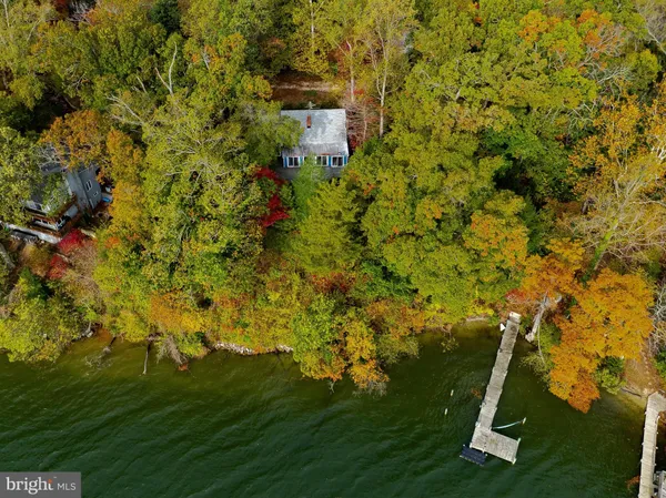 $499,900 | 43979 Drum Cliff Road, Hollywood, MD 20636