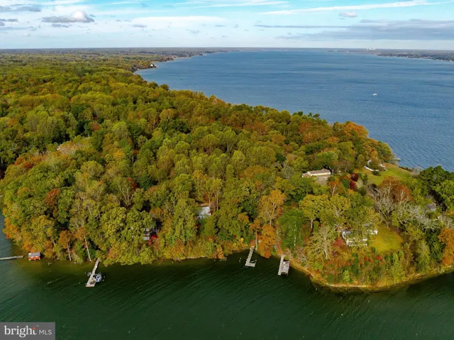 $599,900 | 43979 Drum Cliff Road, Hollywood, MD 20636