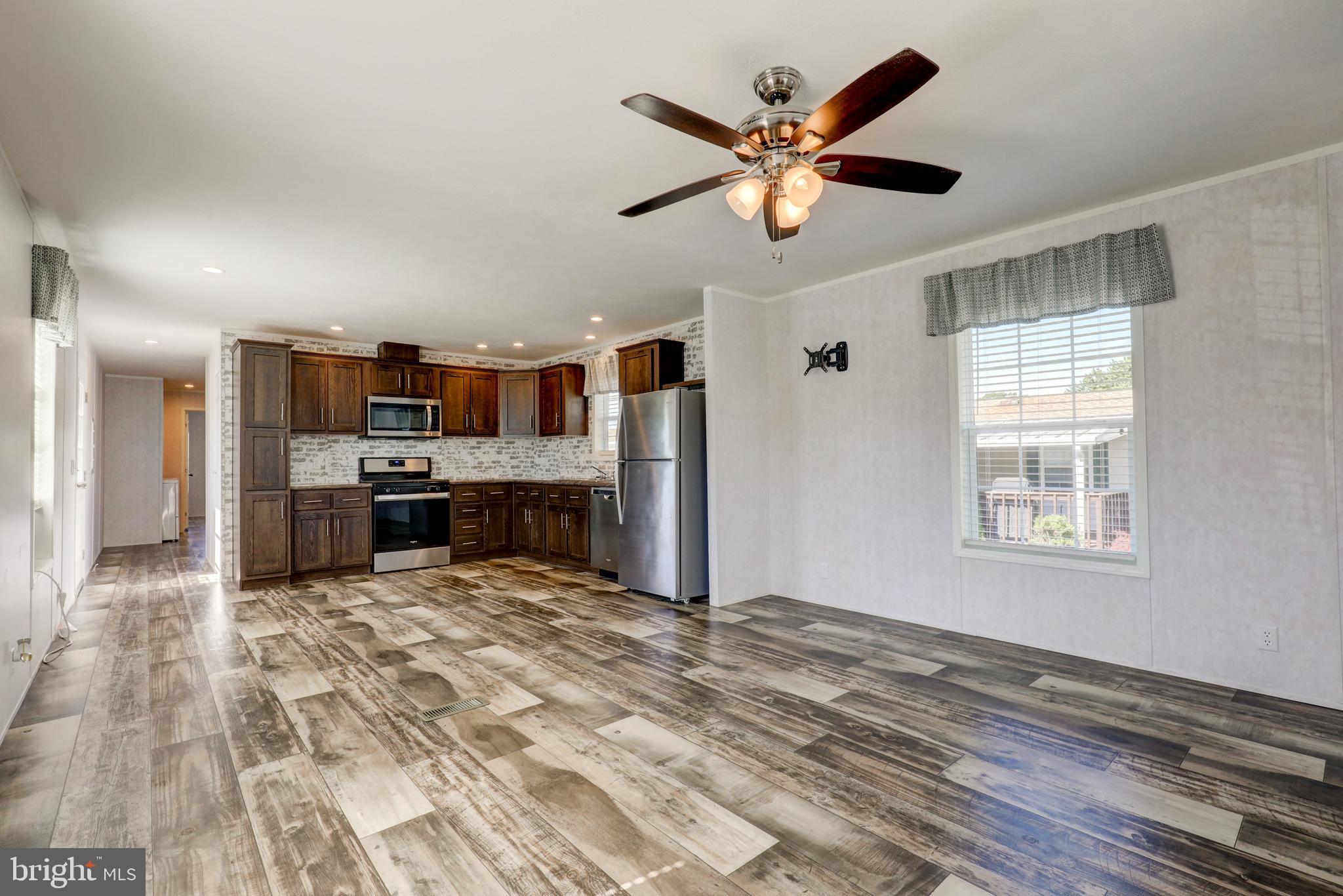 75 Lobin Road East Earl, PA 17519 - Photo 8 of 23 Living Room