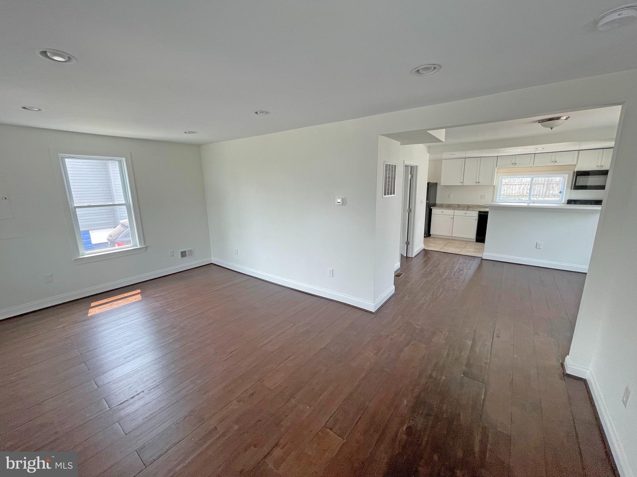 820 Old North Point Road Baltimore, MD 21224 - Photo 8 of 29 Gallery Image 8