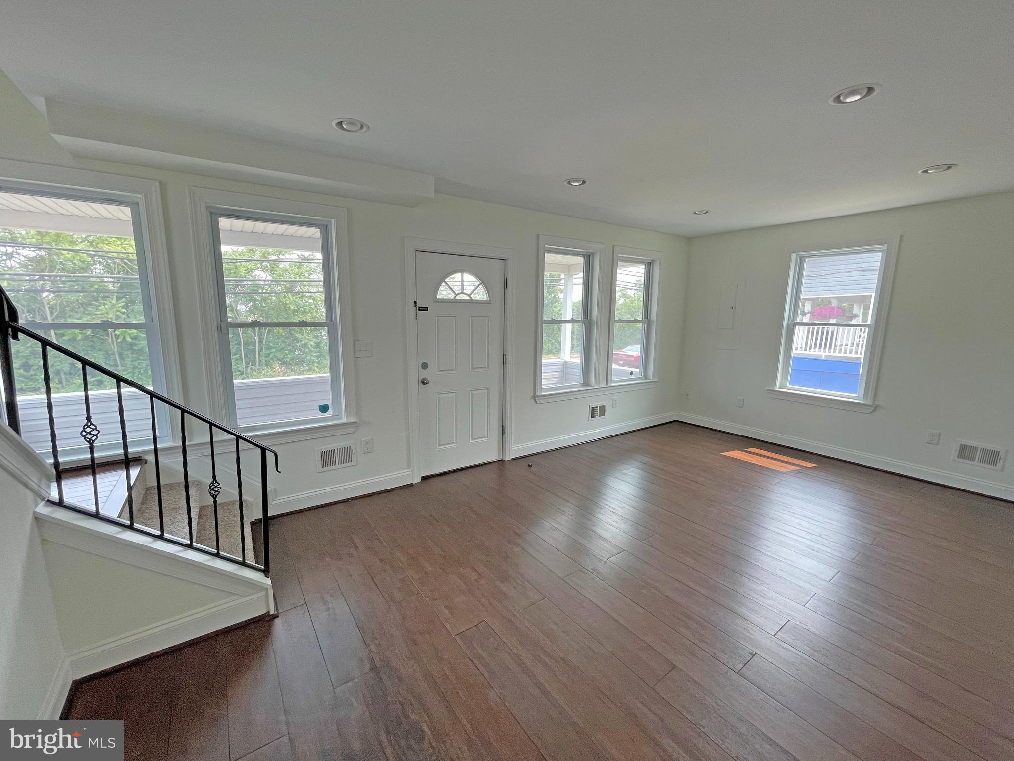 820 Old North Point Road Baltimore, MD 21224 - Photo 9 of 29 Gallery Image 9
