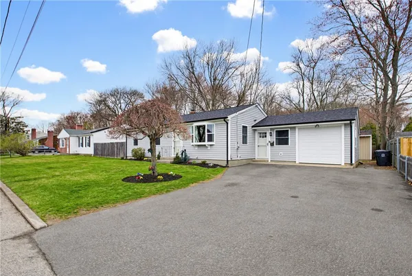 $485,000 | 5 Shady Lane, East Providence, RI 02915