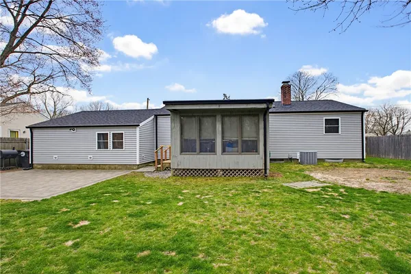 $485,000 | 5 Shady Lane, East Providence, RI 02915