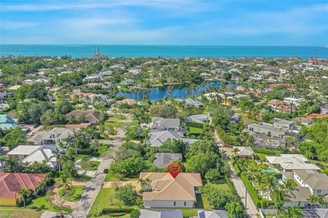 $4,650,000 | 677 5th Avenue North, Naples, FL 34102