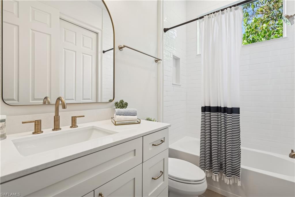 677 5th Avenue North Naples, FL 34102 - Photo 25 of 28