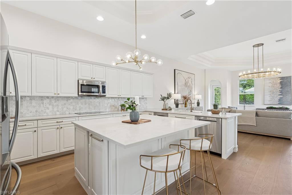 677 5th Avenue North Naples, FL 34102 - Photo 5 of 28