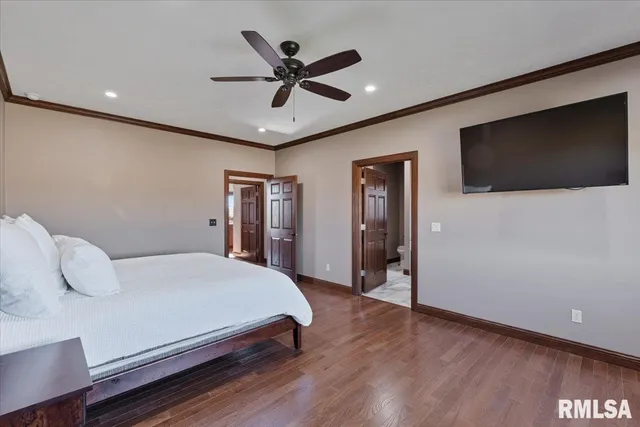 $570,000 | 15758 North 2120th Avenue, Geneseo, IL 61254