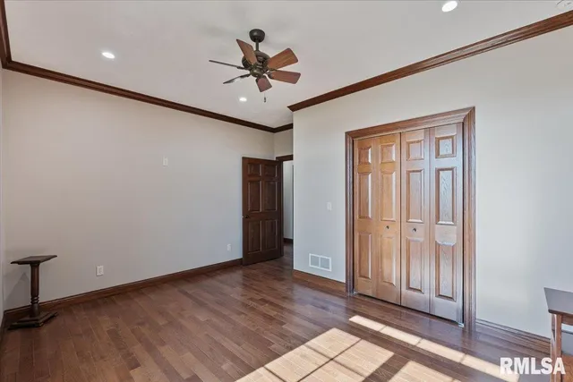 $570,000 | 15758 North 2120th Avenue, Geneseo, IL 61254