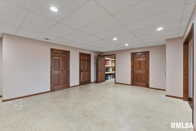 $570,000 | 15758 North 2120th Avenue, Geneseo, IL 61254