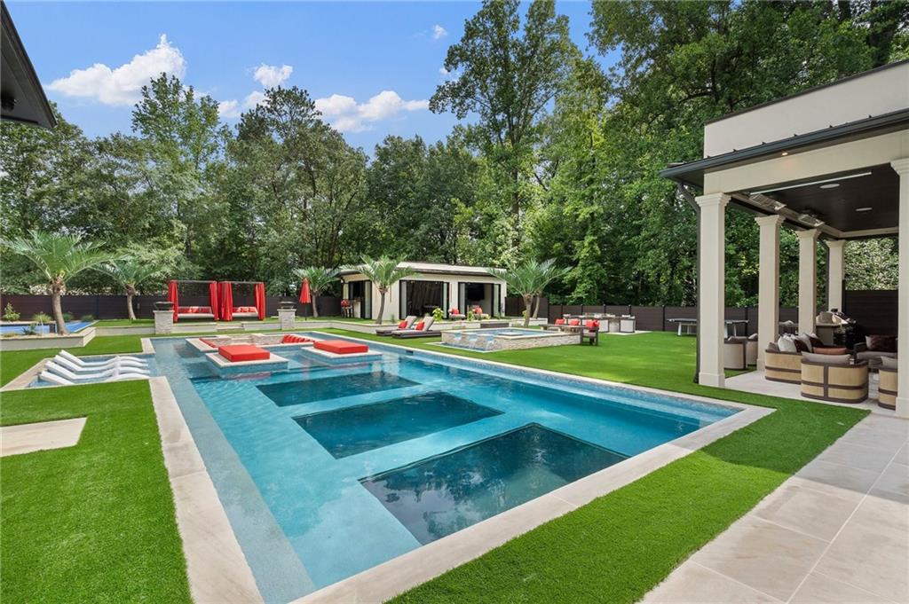 1386 Moores Mill Road Northwest Atlanta, GA 30327 - Photo 16 of 57