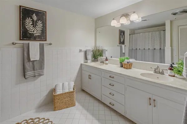 $645,000 | 1403 Post Oak Circle, College Station, TX 77840