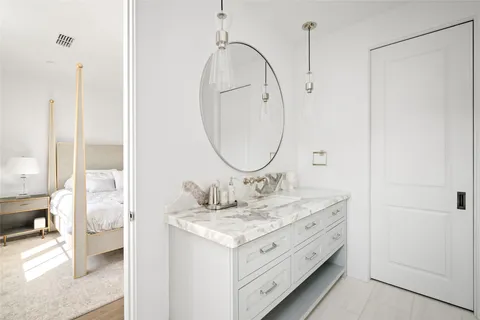 $5,995,000 | 811 Creek Wood Way, Houston, TX 77024