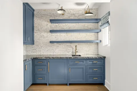 $5,995,000 | 811 Creek Wood Way, Houston, TX 77024