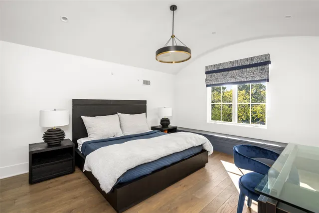 $5,995,000 | 811 Creek Wood Way, Houston, TX 77024