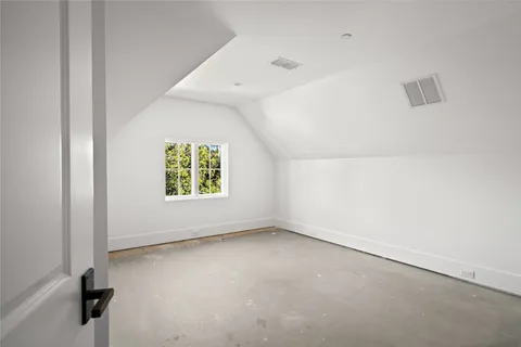 $5,995,000 | 811 Creek Wood Way, Houston, TX 77024