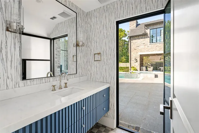 $5,995,000 | 811 Creek Wood Way, Houston, TX 77024