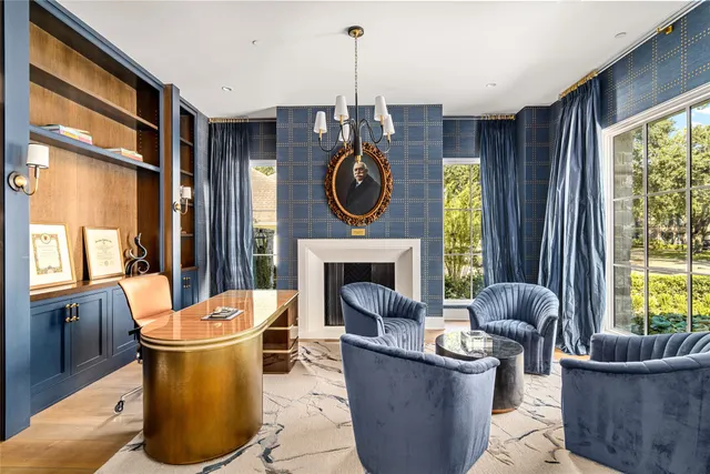 $5,995,000 | 811 Creek Wood Way, Houston, TX 77024