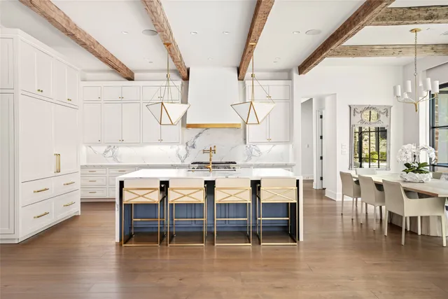 $5,995,000 | 811 Creek Wood Way, Houston, TX 77024