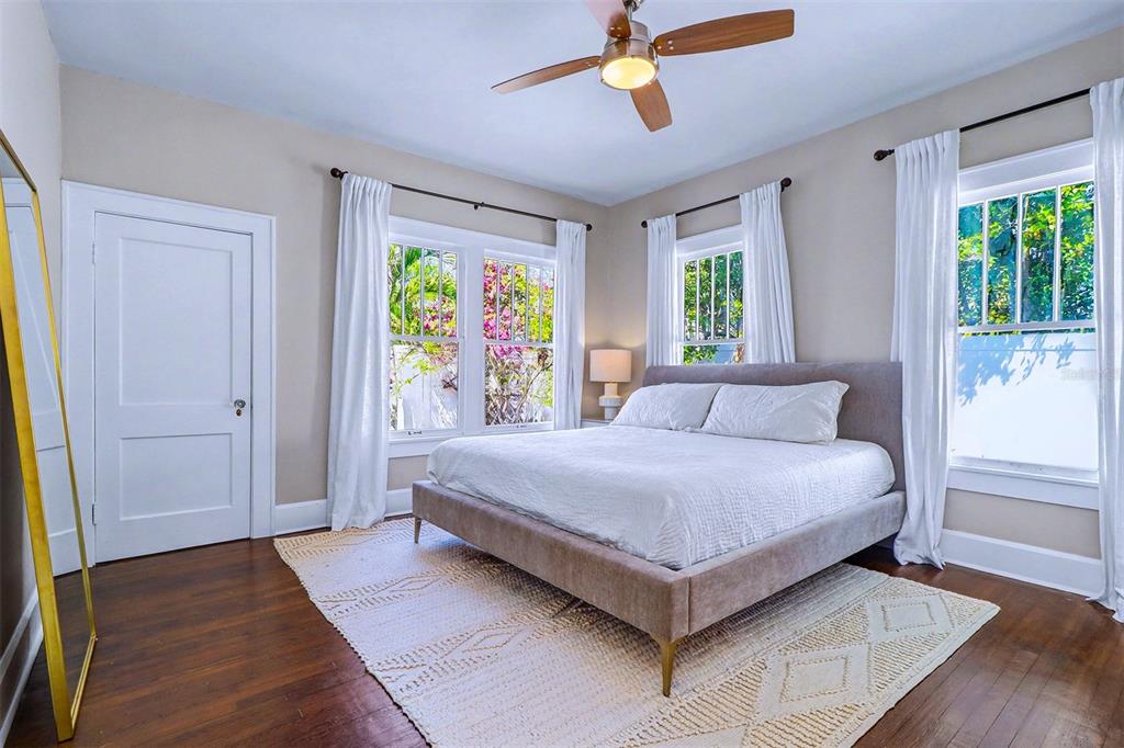 3218 7th Street North St. Petersburg, FL 33704 - Photo 17 of 34