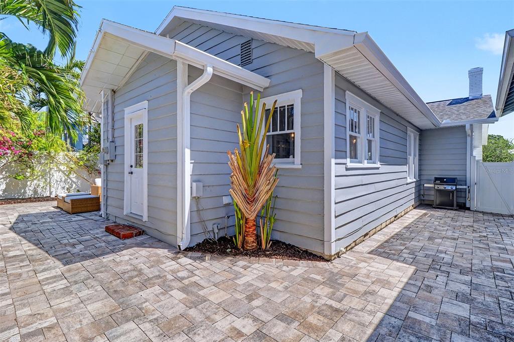 3218 7th Street North St. Petersburg, FL 33704 - Photo 32 of 34