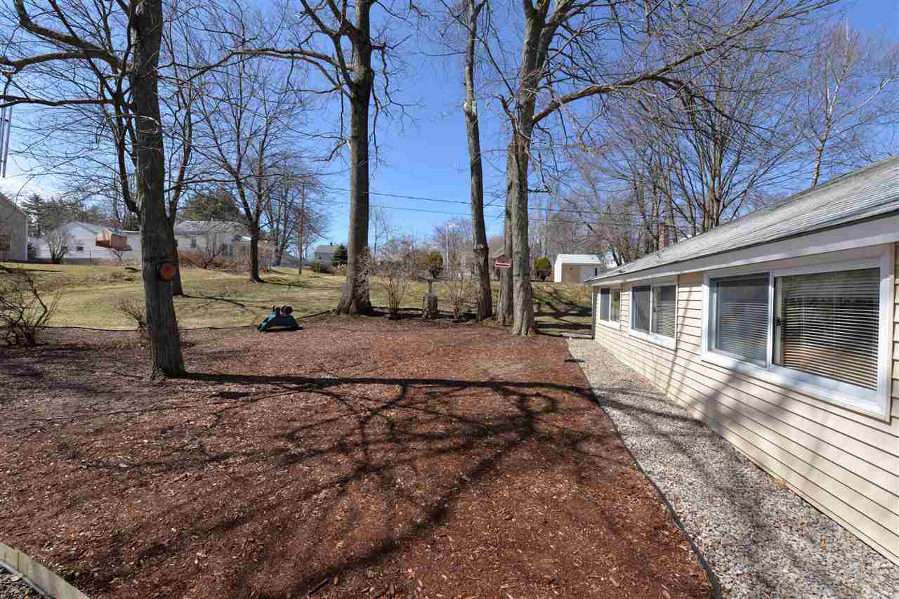 1744 Lake Shore Road Manchester, NH 03109 - Photo 3 of 35
