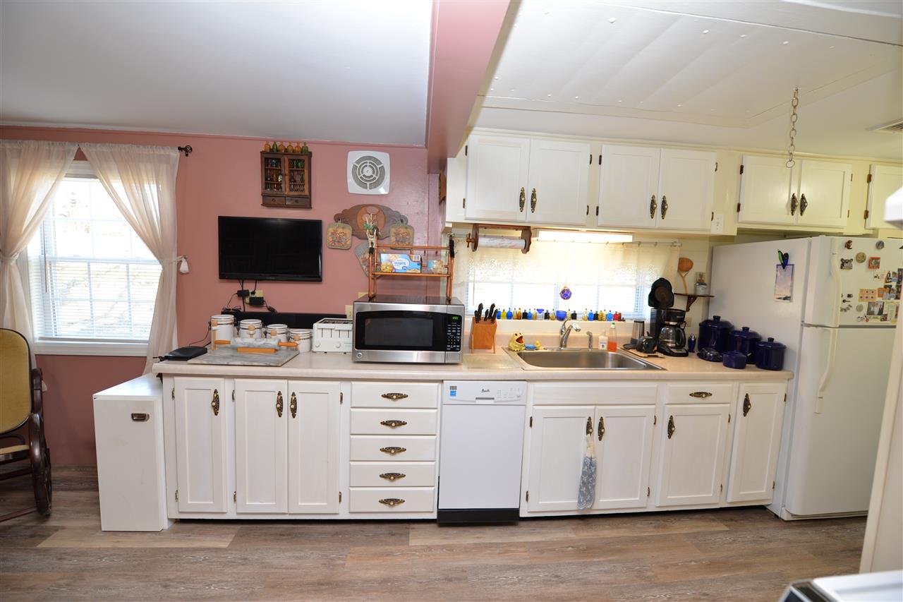 1744 Lake Shore Road Manchester, NH 03109 - Photo 21 of 35