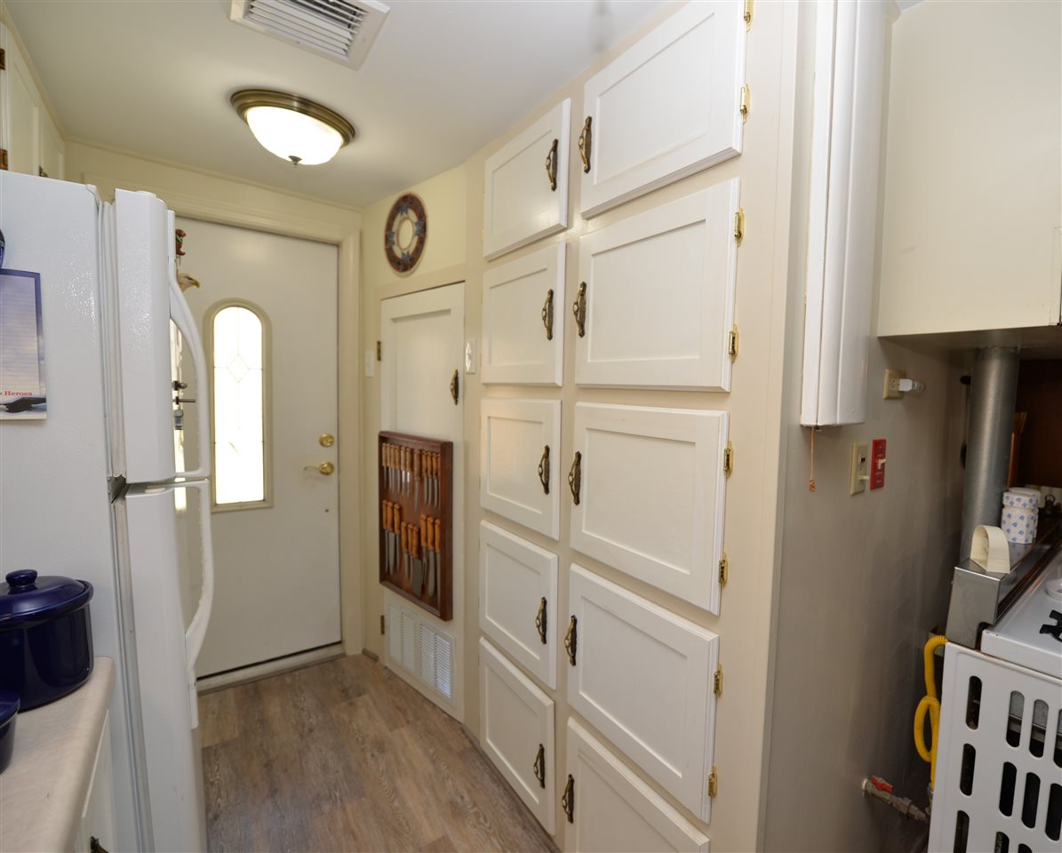 1744 Lake Shore Road Manchester, NH 03109 - Photo 22 of 35