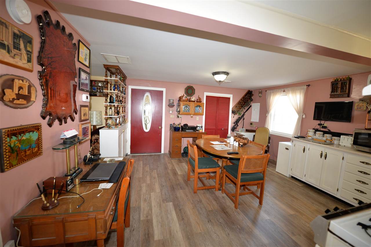 1744 Lake Shore Road Manchester, NH 03109 - Photo 23 of 35