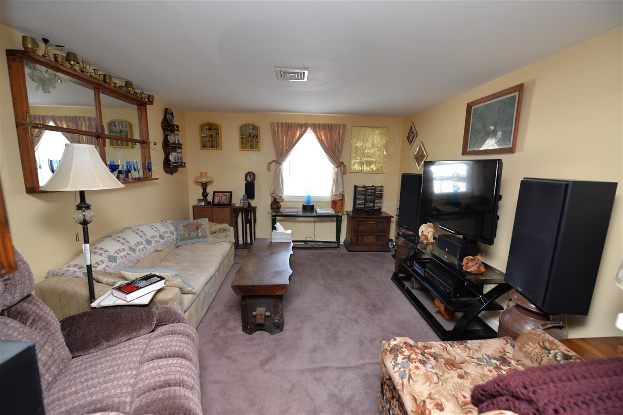 1744 Lake Shore Road Manchester, NH 03109 - Photo 25 of 35