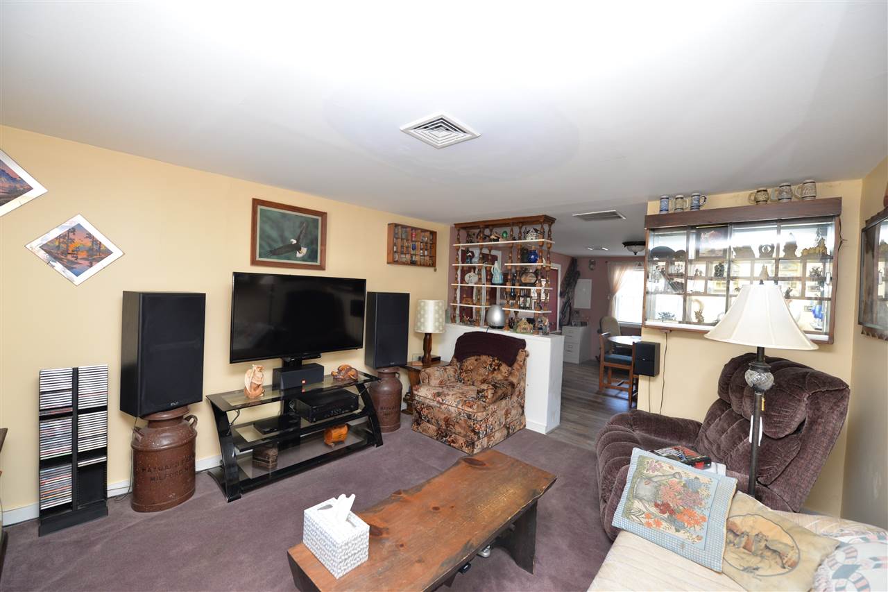1744 Lake Shore Road Manchester, NH 03109 - Photo 27 of 35
