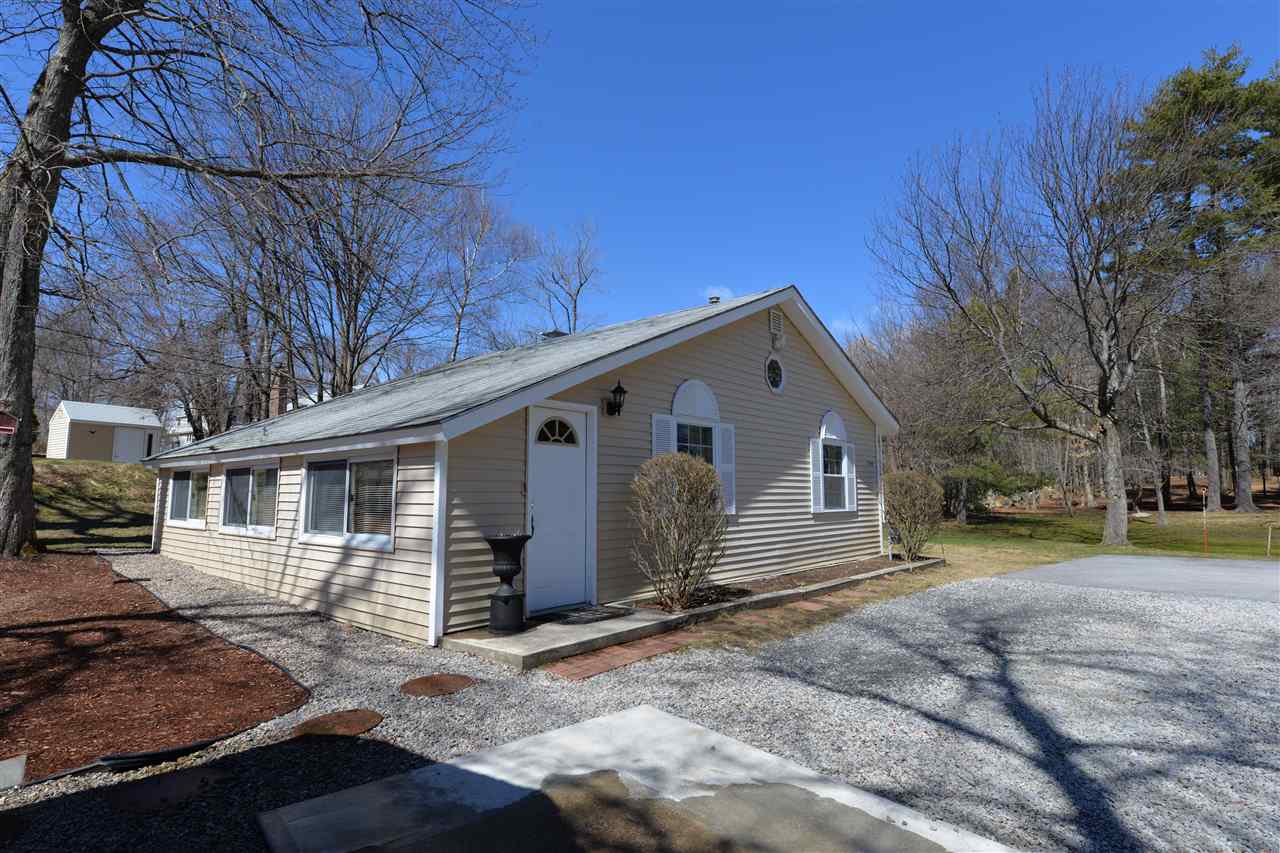 1744 Lake Shore Road Manchester, NH 03109 - Photo 4 of 35
