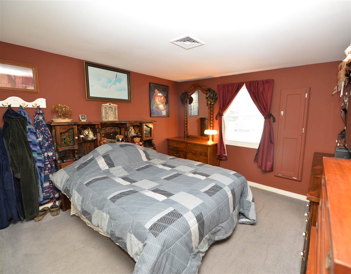 1744 Lake Shore Road Manchester, NH 03109 - Photo 31 of 35