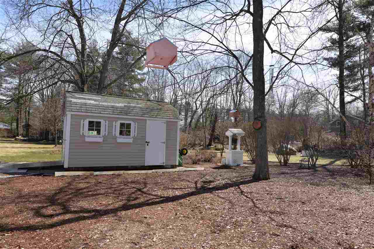 1744 Lake Shore Road Manchester, NH 03109 - Photo 6 of 35