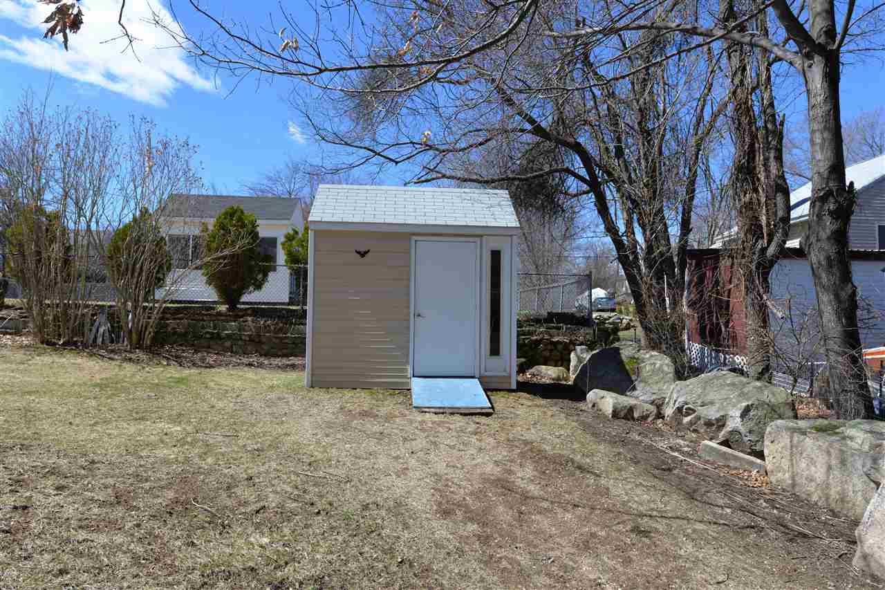 1744 Lake Shore Road Manchester, NH 03109 - Photo 7 of 35