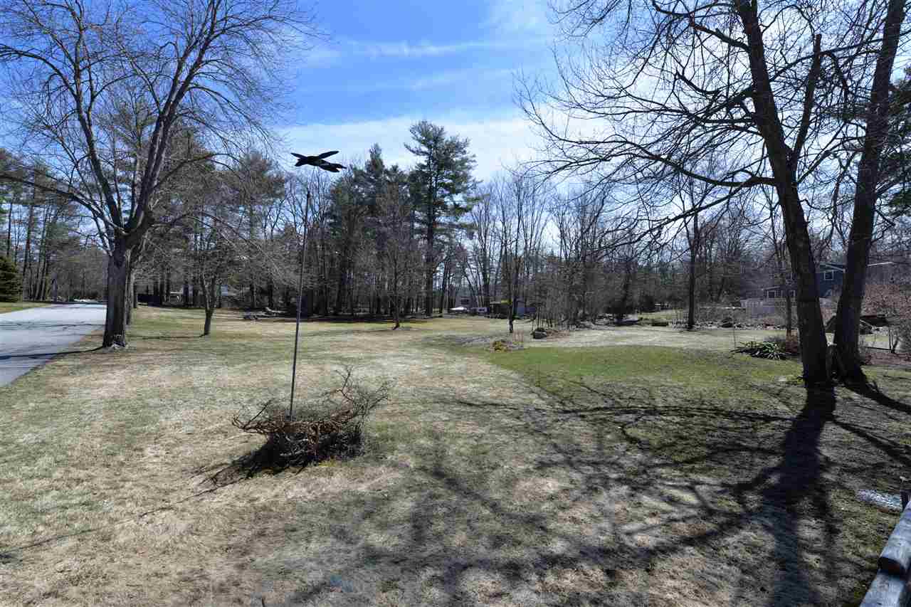 1744 Lake Shore Road Manchester, NH 03109 - Photo 8 of 35
