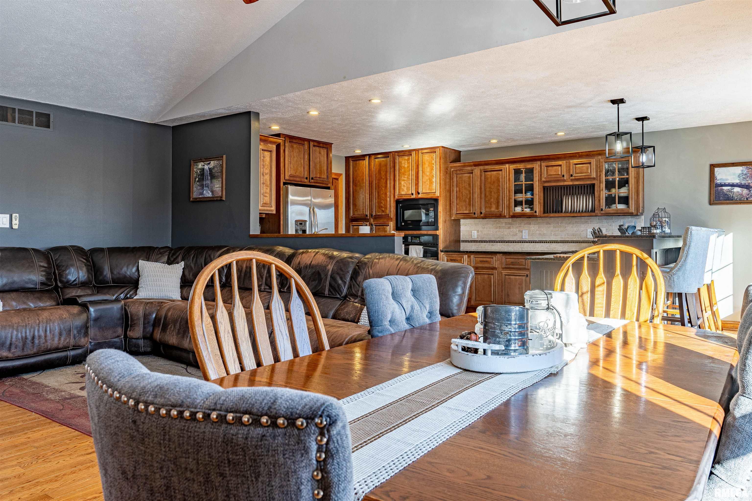 16036 King Road Danvers, IL 61732 - Photo 11 of 77