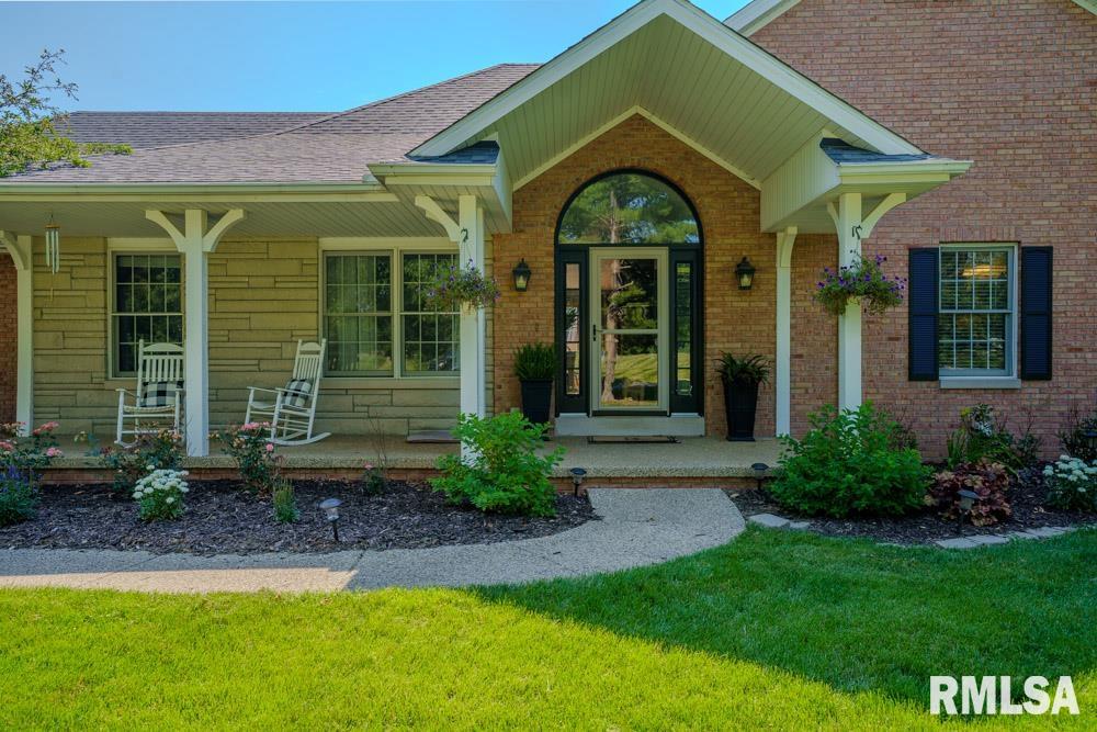 16036 King Road Danvers, IL 61732 - Photo 2 of 77