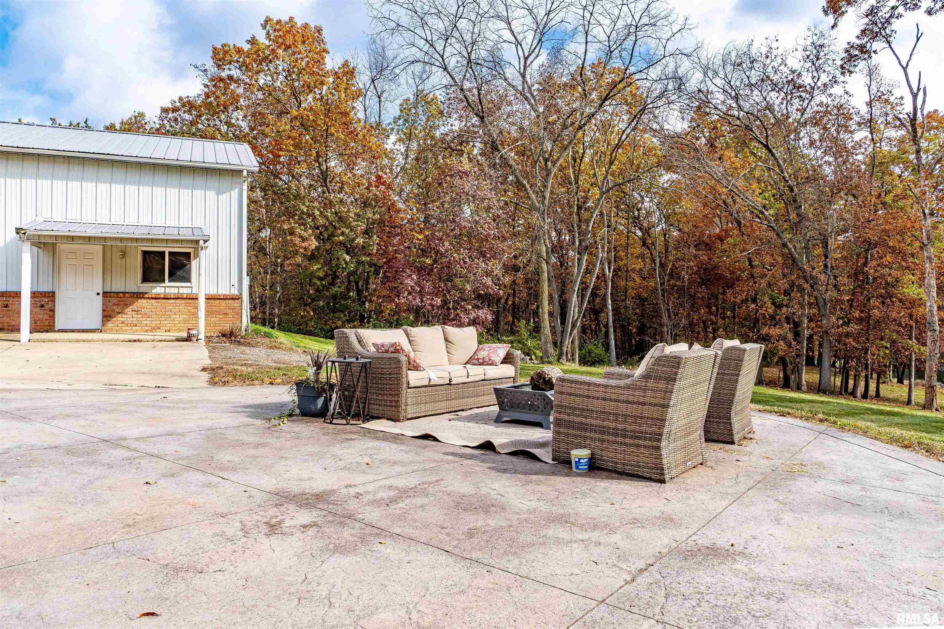 16036 King Road Danvers, IL 61732 - Photo 46 of 77