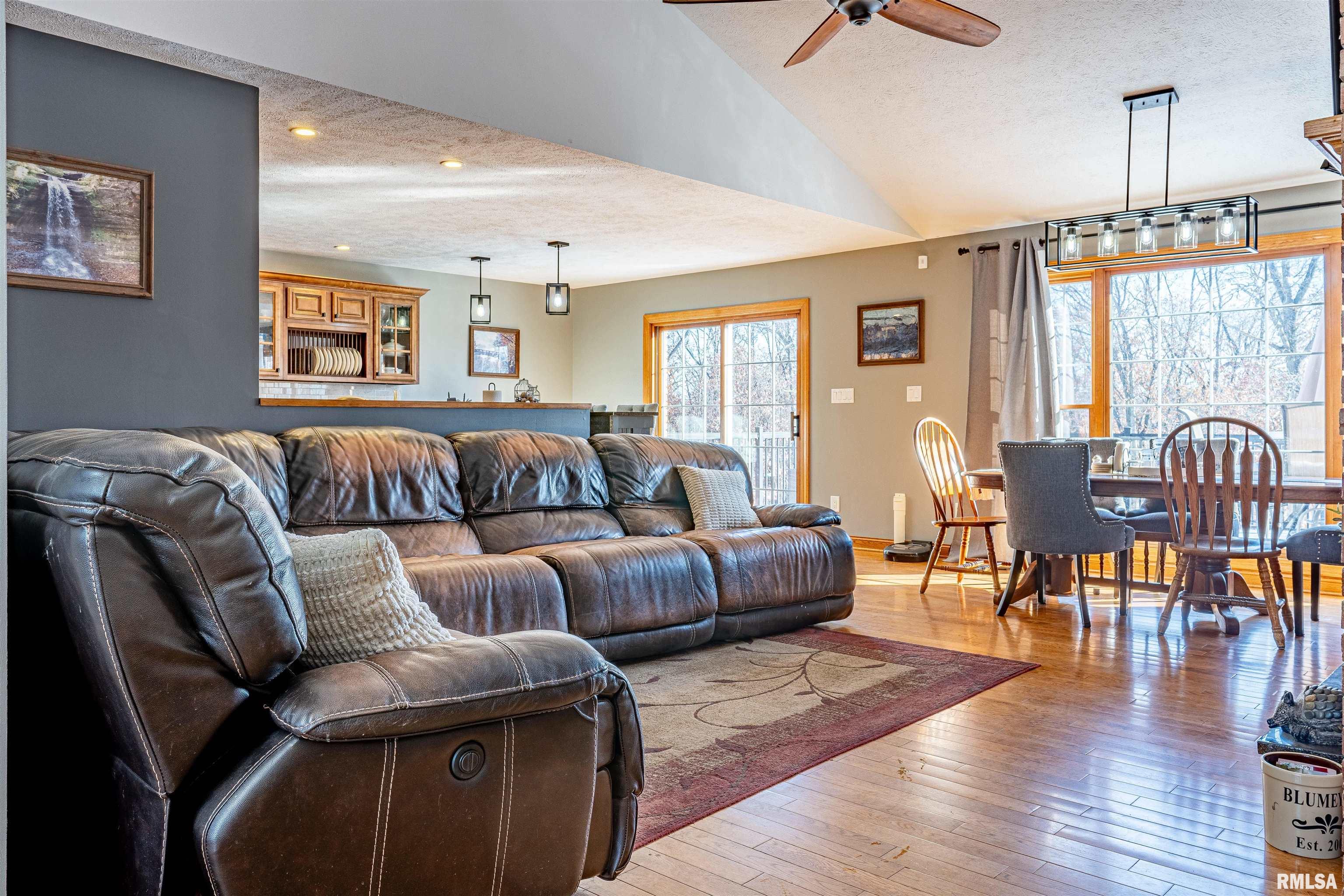 16036 King Road Danvers, IL 61732 - Photo 8 of 77