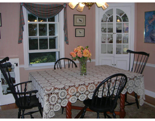 10 Martin Road Wellesley, MA 02481 - Photo 5 of 7