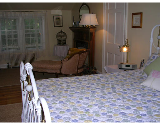 10 Martin Road Wellesley, MA 02481 - Photo 6 of 7