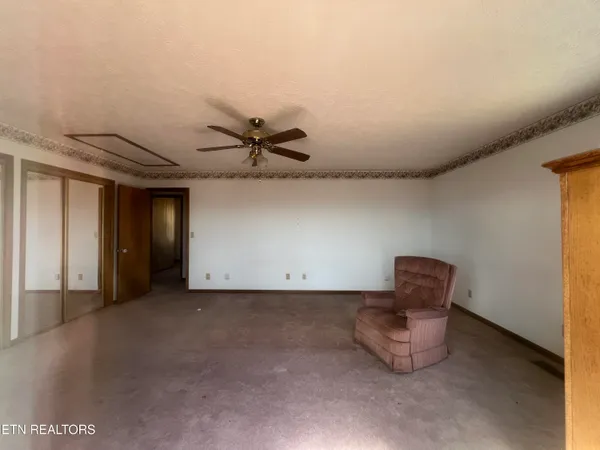 $349,900 | 1060 Hilltop Lane, Kodak, TN 37764