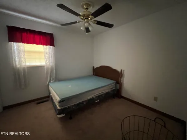 $349,900 | 1060 Hilltop Lane, Kodak, TN 37764