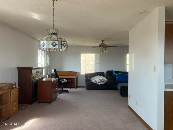 $349,900 | 1060 Hilltop Lane, Kodak, TN 37764