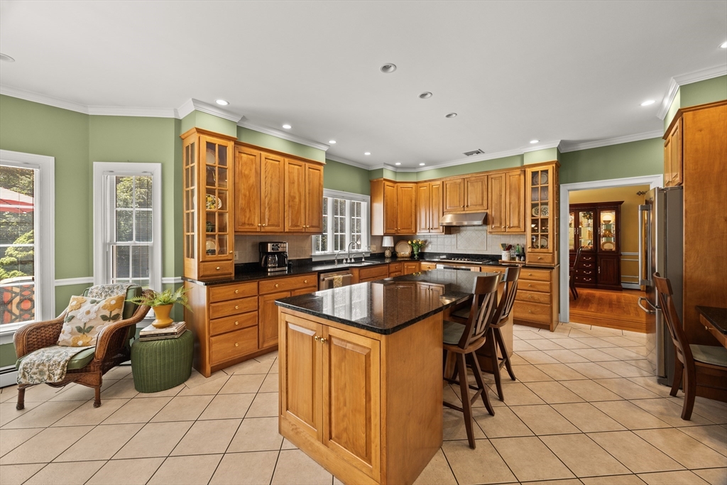 58 Shirley Road Raynham, MA 02767 - Photo 8 of 42