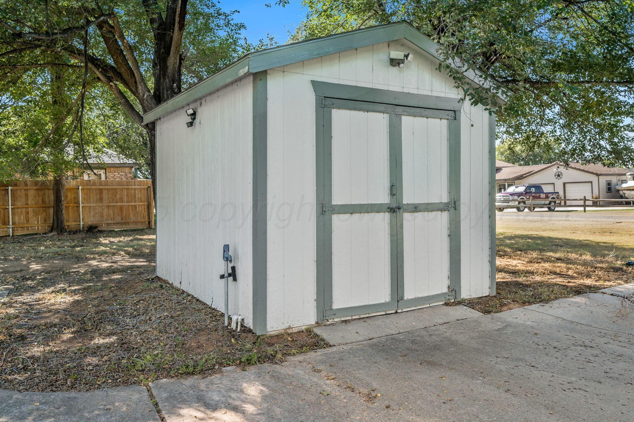101 Mathis Drive Amarillo, TX 79118 - Photo 5 of 36 a view of a house with a yard
