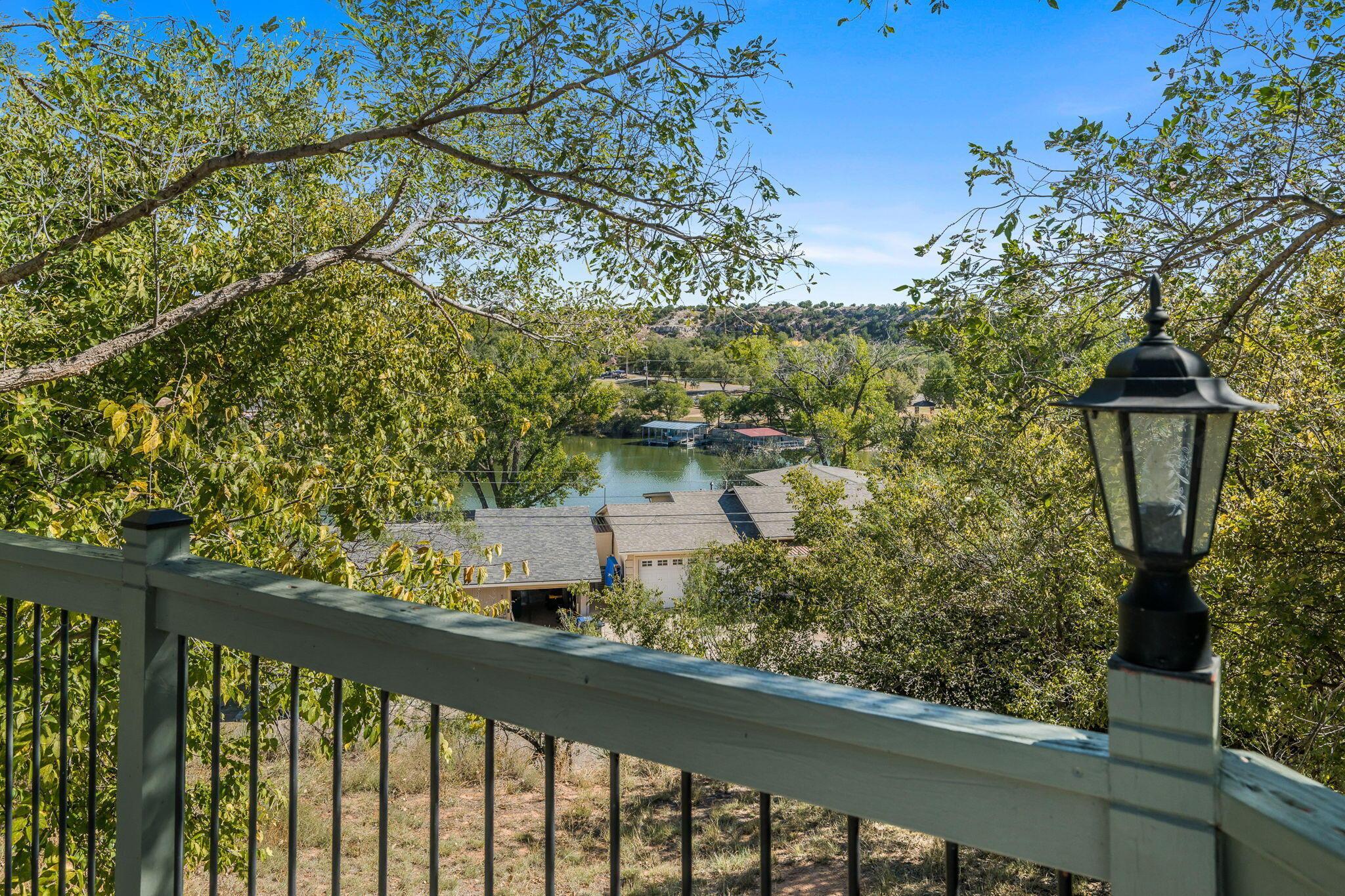 101 Mathis Drive Amarillo, TX 79118 - Photo 8 of 36 a view of a garden from a balcony