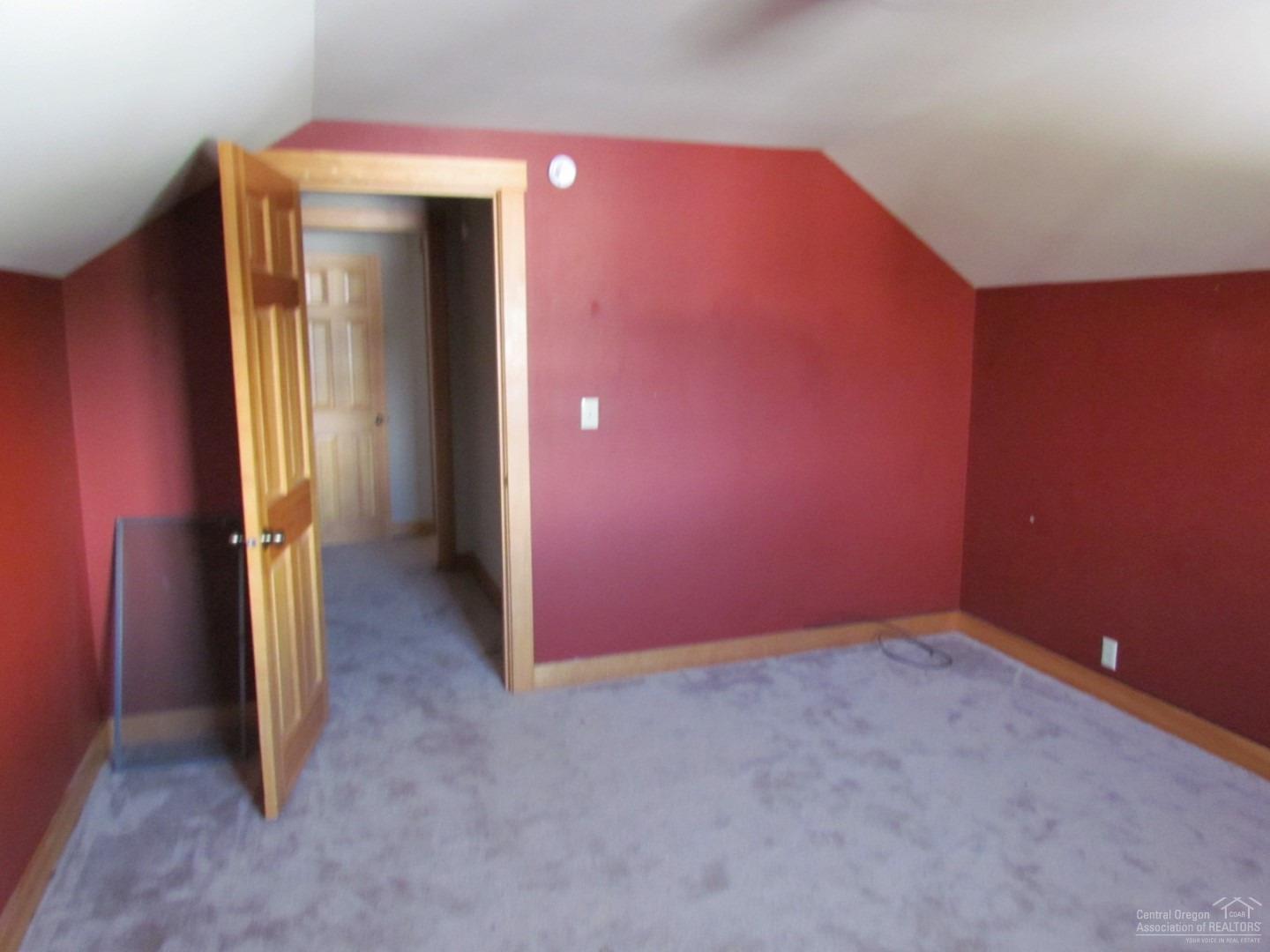 17600 Vandevert Road Bend, OR 97707 - Photo 20 of 24 Gallery Image 20